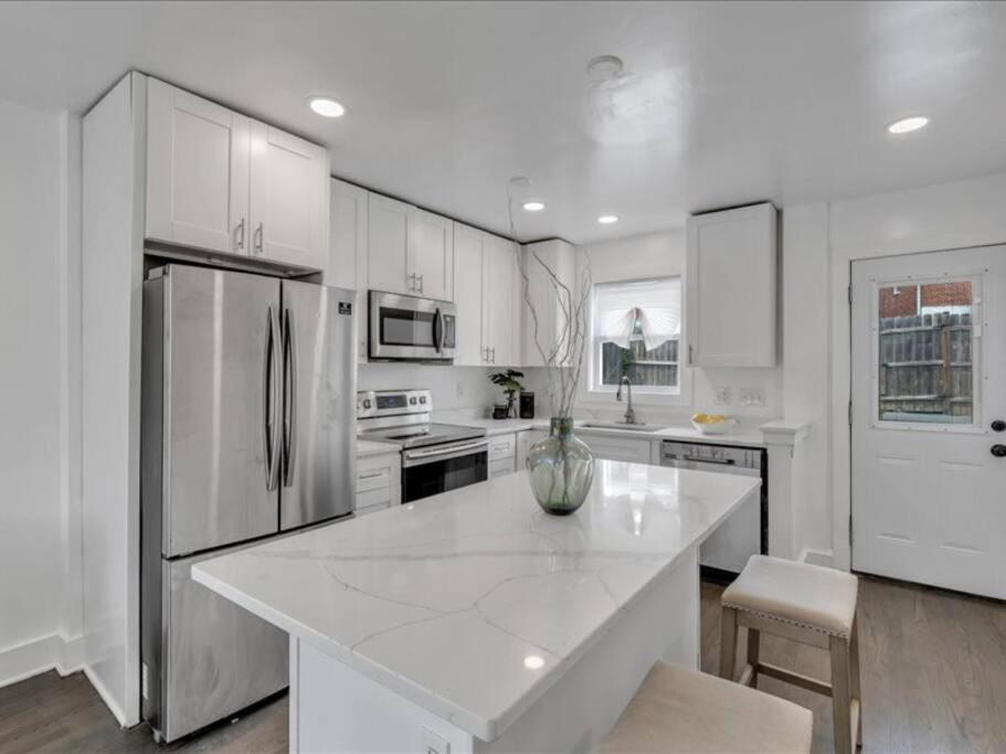 Quaint 3/2.5 Home In Fort Dupont Washington Bagian luar foto