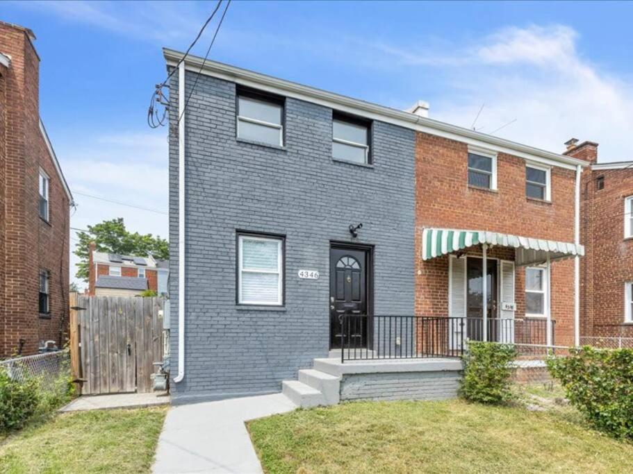 Quaint 3/2.5 Home In Fort Dupont Washington Bagian luar foto