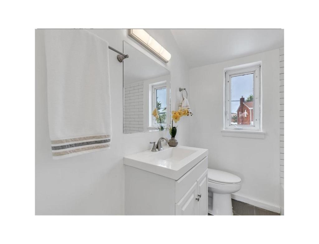 Quaint 3/2.5 Home In Fort Dupont Washington Bagian luar foto